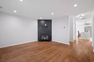 6449 S Kenwood Ave, Chicago, IL 60637 - Photo 2