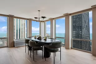 111 E Chestnut St, Chicago, IL 60611 - Photo 20