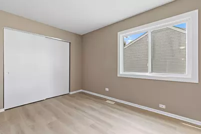 208 Carol Ann Drive, Streamwood, IL 60107 - Photo 12