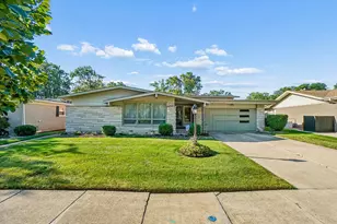1050 W Strieff Ln, Glenwood, IL 60425 - Photo 22