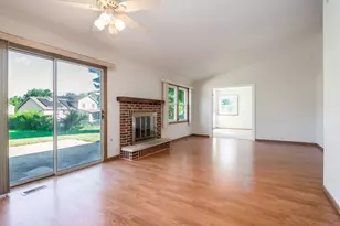 1704 Stratton Pond Ln, Schaumburg, IL 60194 - Photo 8