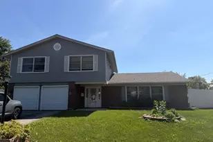 7791 Sherwood Cir S, Hanover Park, IL 60133 - Photo 2