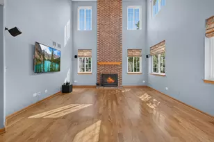 2570 N Jade Ave, Arlington Heights, IL 60004 - Photo 10