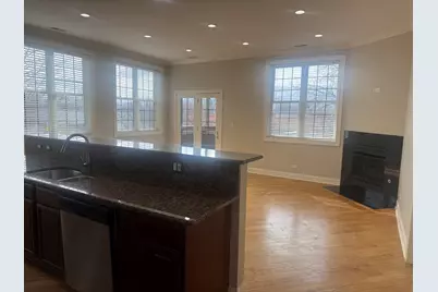 2338 W Morse Avenue #4A, Chicago, IL 60645 - Photo 2