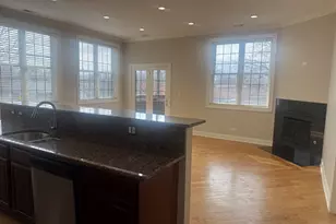 2338 W Morse Ave, Chicago, IL 60645 - Photo 2