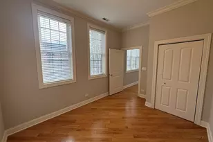2338 W Morse Ave, Chicago, IL 60645 - Photo 10