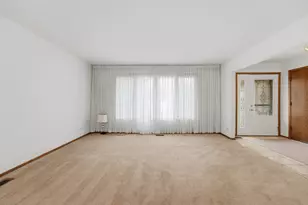 139 Harding Ave, Des Plaines, IL 60016 - Photo 6