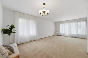 139 Harding Ave, Des Plaines, IL 60016 - Photo 8