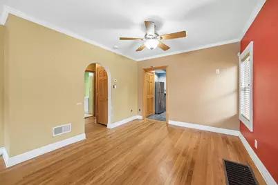 2005 S 9th Avenue, Maywood, IL 60153 - Photo 4