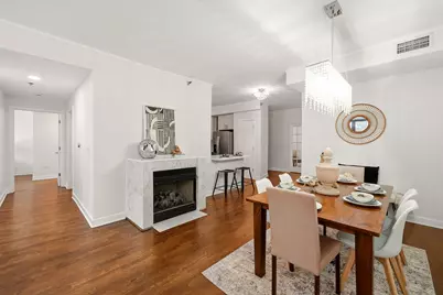 744 N Clark Street #305, Chicago, IL 60654 - Photo 6