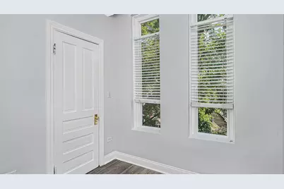 3227 W Beach Avenue #3, Chicago, IL 60651 - Photo 10