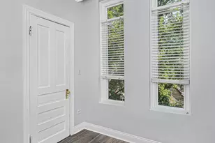 3227 W Beach Ave, Chicago, IL 60651 - Photo 10