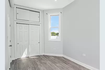 3227 W Beach Avenue #3, Chicago, IL 60651 - Photo 8