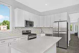 3227 W Beach Ave, Chicago, IL 60651 - Photo 6