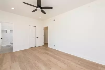 1521 Kenmore Avenue, Round Lake Beach, IL 60073 - Photo 6