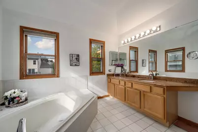 5282 Galloway Drive, Hoffman Estates, IL 60192 - Photo 20