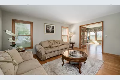 5282 Galloway Drive, Hoffman Estates, IL 60192 - Photo 6