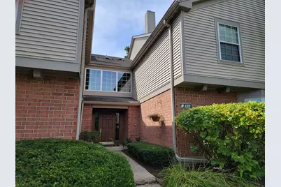 137 White Oak Court #1, Schaumburg, IL 60195 - Photo 2