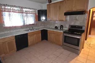 8443 S Manistee Ave, Chicago, IL 60617 - Photo 6