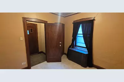 8443 S Manistee Avenue, Chicago, IL 60617 - Photo 12
