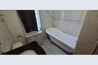 8443 S Manistee Avenue, Chicago, IL 60617 - Photo 10