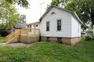 1065 S 4th Ave, Kankakee, IL 60901 - Photo 2