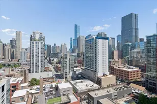 330 W Grand Ave, Chicago, IL 60654 - Photo 20