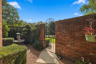 806 Roberts Road, Tower Lakes, IL 60010 - Photo 6