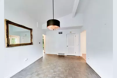 115 Lockerbie Lane, Wilmette, IL 60091 - Photo 8