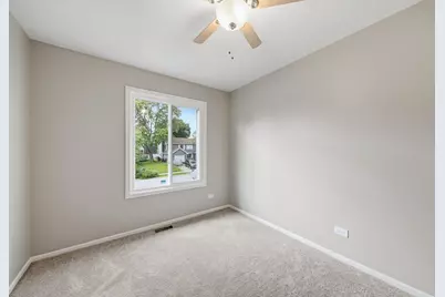 1140 Brunswick Lane, Aurora, IL 60504 - Photo 14