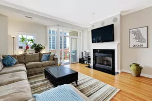508 W Melrose St, Chicago, IL 60657 - Photo 4