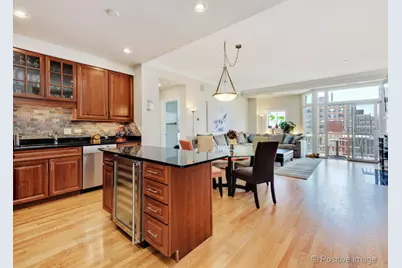 508 W Melrose Street #5D, Chicago, IL 60657 - Photo 2