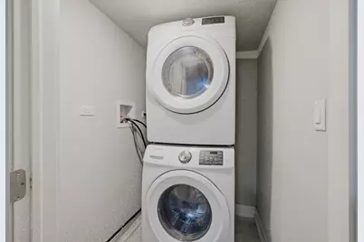 2421 N Marmora Avenue, Chicago, IL 60639 - Photo 28