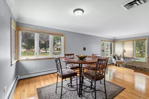 8233 W Maple Ave, Norridge, IL 60706 - Photo 8
