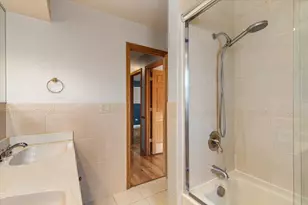 8233 W Maple Ave, Norridge, IL 60706 - Photo 12