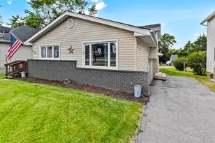 406 Dixie Hwy, Beecher, IL 60401 - Photo 1