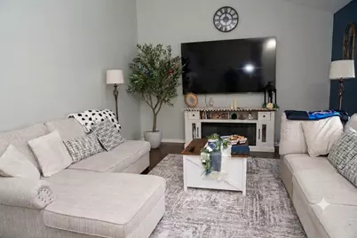 9406 N Oak Avenue, Des Plaines, IL 60016 - Photo 6