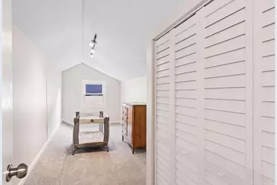 8425 Creekside Lane, Darien, IL 60561 - Photo 16