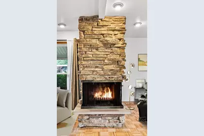 [Address not provided], Elk Grove Village, IL 60007 - Photo 4