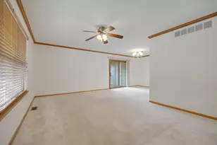 903 Elderberry Cir, Naperville, IL 60563 - Photo 6