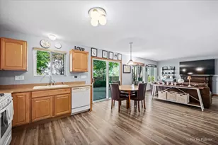 686 Glen Cove Ln, Pingree Grove, IL 60140 - Photo 18