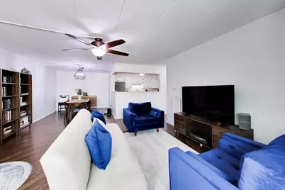 425 Home Avenue #3G, Oak Park, IL 60302 - Photo 2