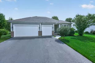 840 Verdi Ct, Woodstock, IL 60098 - Photo 1