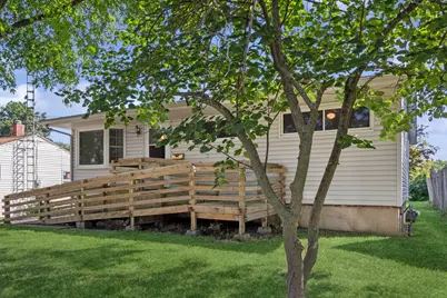 1114 S 5th Street, Dekalb, IL 60115 - Photo 2