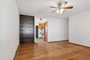 1114 S 5th St, Dekalb, IL 60115 - Photo 12