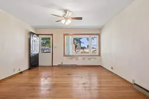 1114 S 5th St, Dekalb, IL 60115 - Photo 4