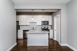 2246 S Whipple St, Chicago, IL 60623 - Photo 2