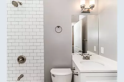 2246 S Whipple Street #3R, Chicago, IL 60623 - Photo 6