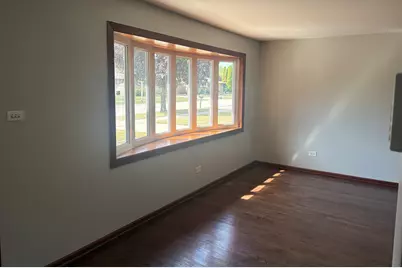 10017 Menard Avenue, Oak Lawn, IL 60453 - Photo 4