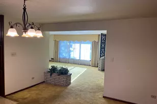 1620 Barthelone St, Crest Hill, IL 60403 - Photo 10